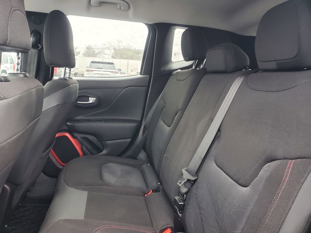 Used 2016 Jeep Renegade Trailhawk w/ Cold Weather Group image 34