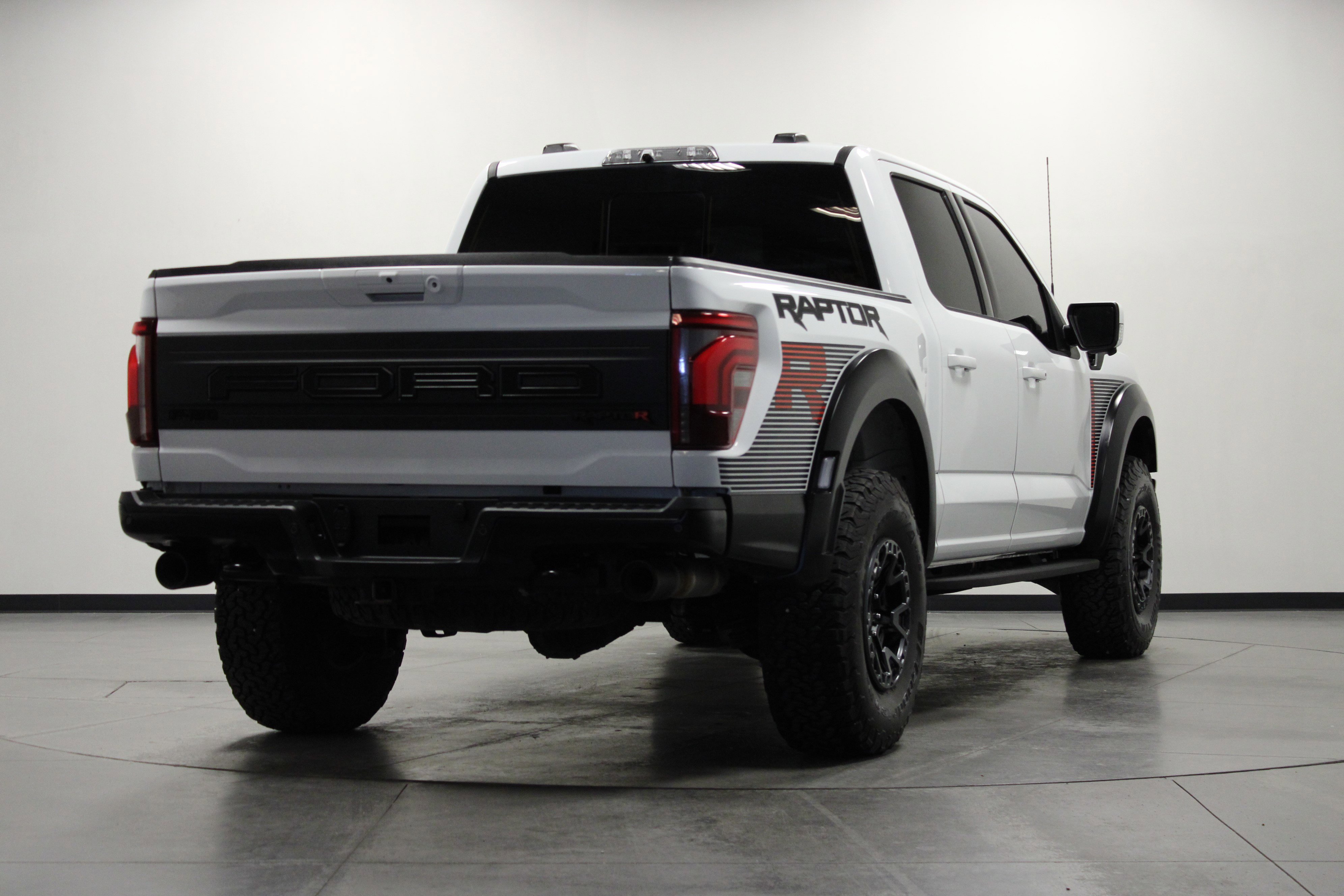 Used 2024 Ford F150 Raptor w/ Equipment Group 803A Raptor R AWD/4WD image 4