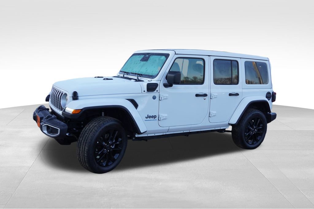 Certified 2025 Jeep Wrangler Unlimited Sahara w/ Safety Group image 10