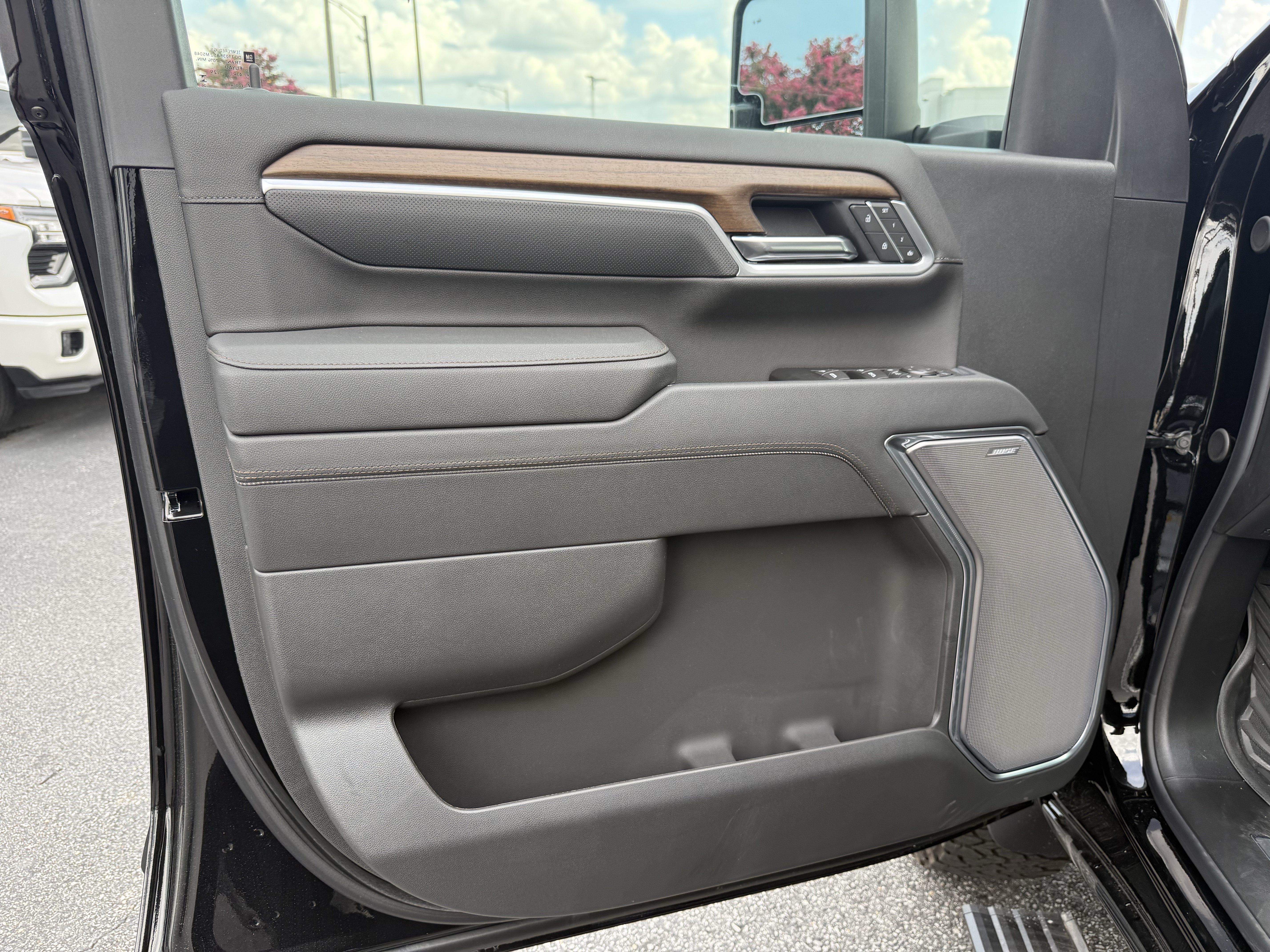 New 2026 Chevrolet Silverado 2500 High Country w/ Midnight Edition AWD/4WD image 14