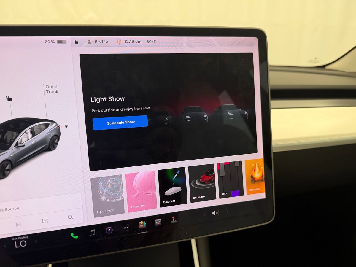 Used 2020 Tesla Model 3 Long Range AWD/4WD image 27