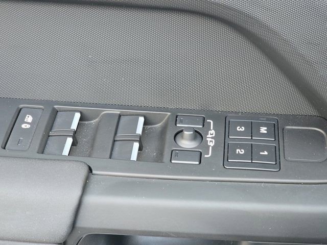 Used 2025 Land Rover Defender 110 S AWD/4WD image 29
