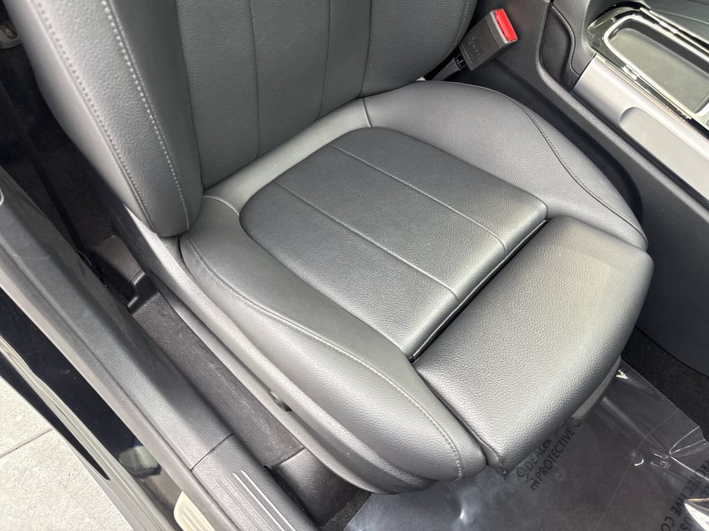 Used 2025 Mercedes-Benz GLB 250 4MATIC image 45