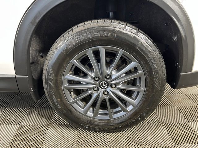 Used 2019 MAZDA CX-5 Touring image 11