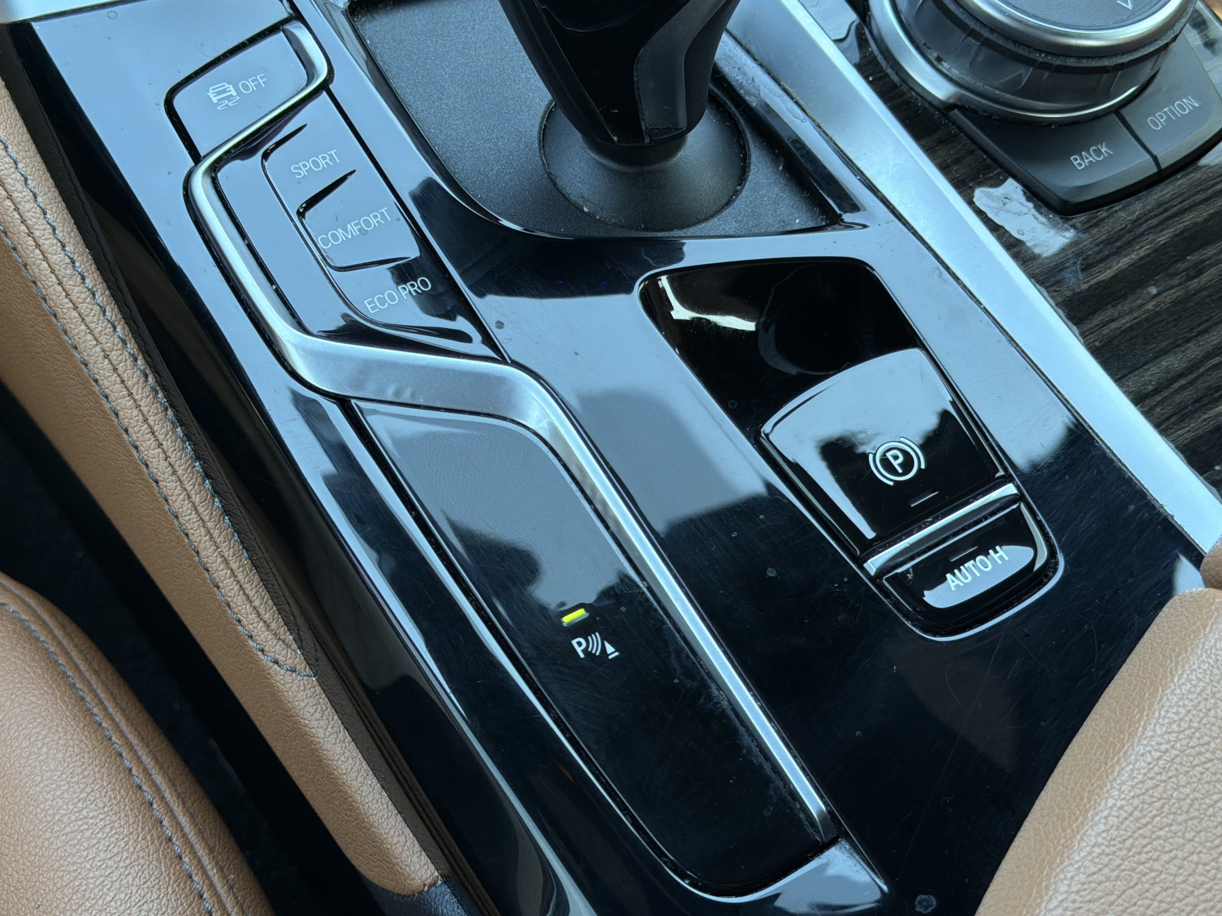 Certified 2023 BMW 530i w/ M Sport Package RWD image 9