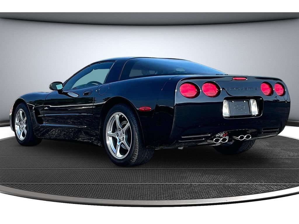 Used 2002 Chevrolet Corvette Coupe w/ Preferred Equipment Group2 RWD image 15