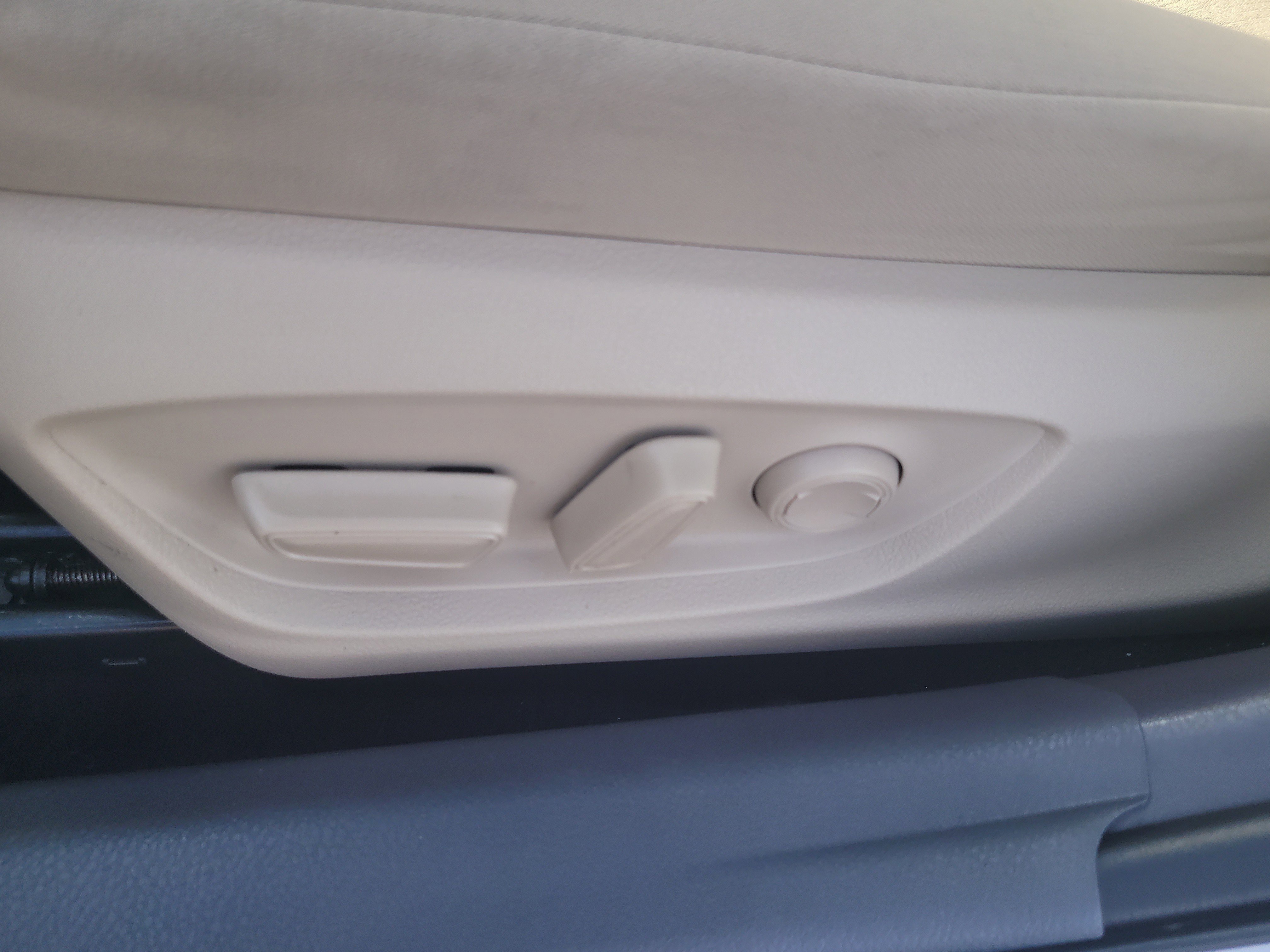 Used 2024 Toyota Camry LE image 19