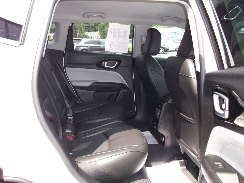 Used 2022 Jeep Compass Limited image 6