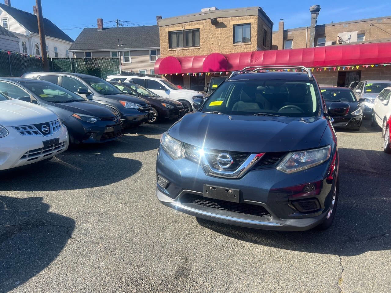 Used 2016 Nissan Rogue SV w/ SV Moonroof Package image 6
