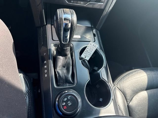 Used 2018 Ford Explorer XLT w/ Equipment Group 202A AWD/4WD image 25