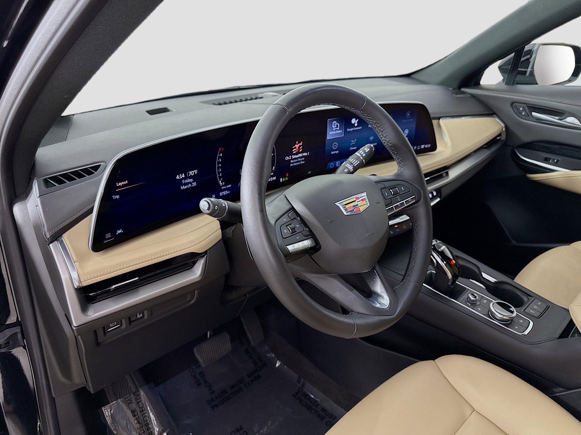 Used 2024 Cadillac XT4 Luxury w/ Cold Weather Package image 9