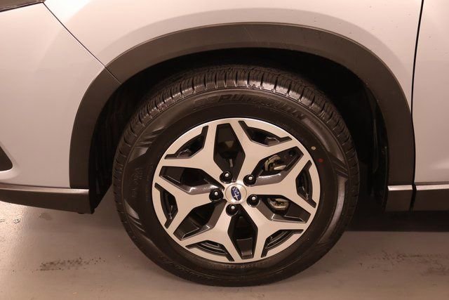 Certified 2023 Subaru Forester Premium AWD/4WD image 8