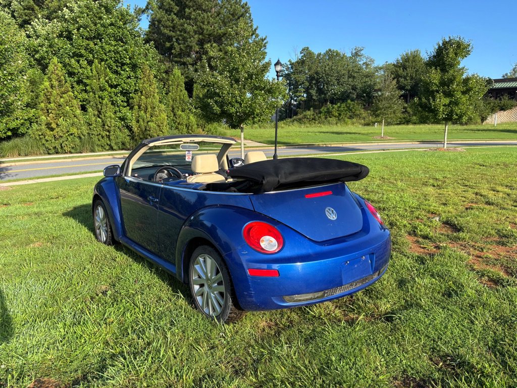 Used 2008 Volkswagen Beetle SE image 6