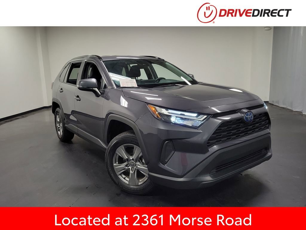 Used 2024 Toyota RAV4 XLE image 1