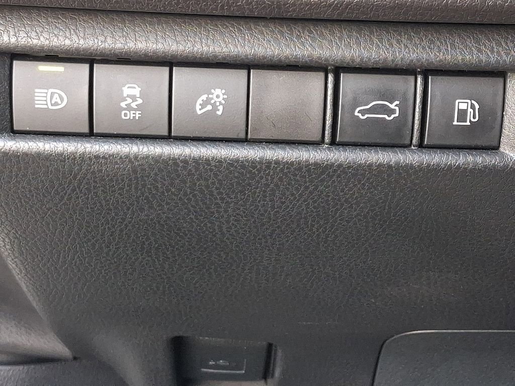 Used 2025 Toyota Camry SE w/ Convenience Package FWD image 26