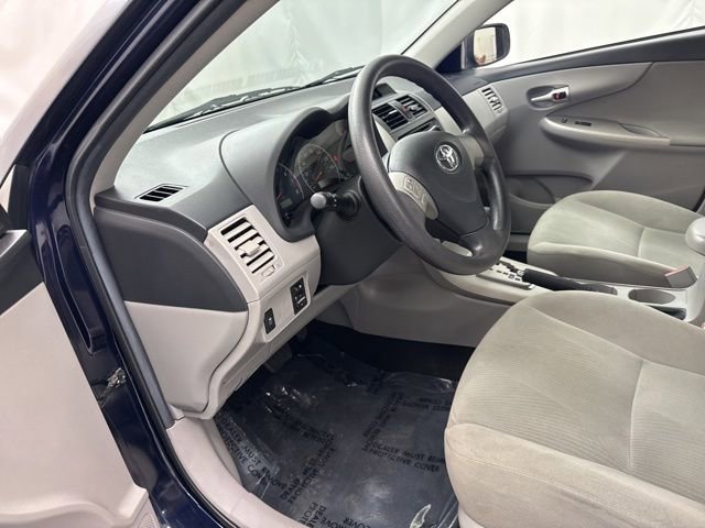 Used 2013 Toyota Corolla LE image 11