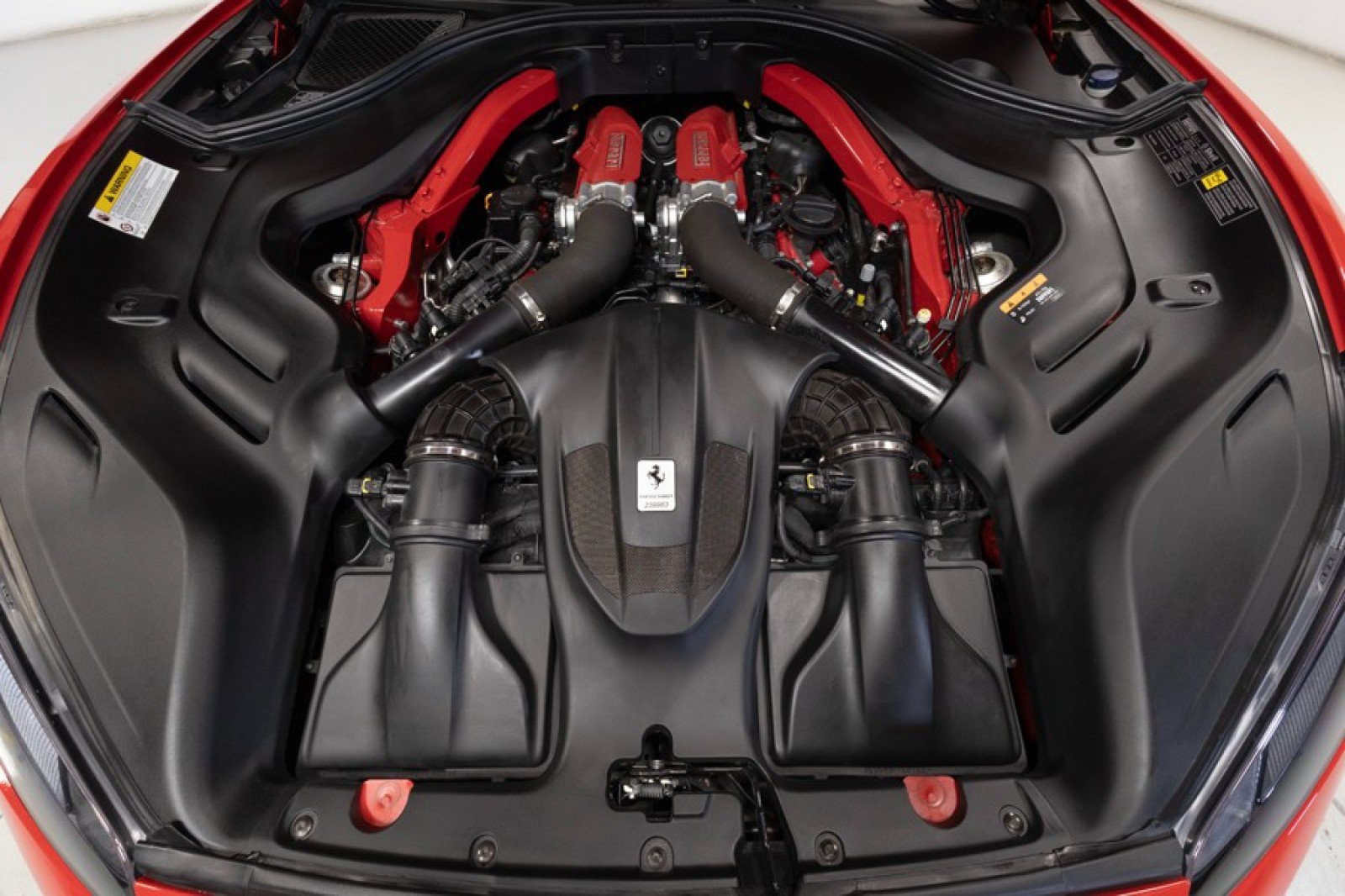 Used 2019 Ferrari Portofino RWD image 59