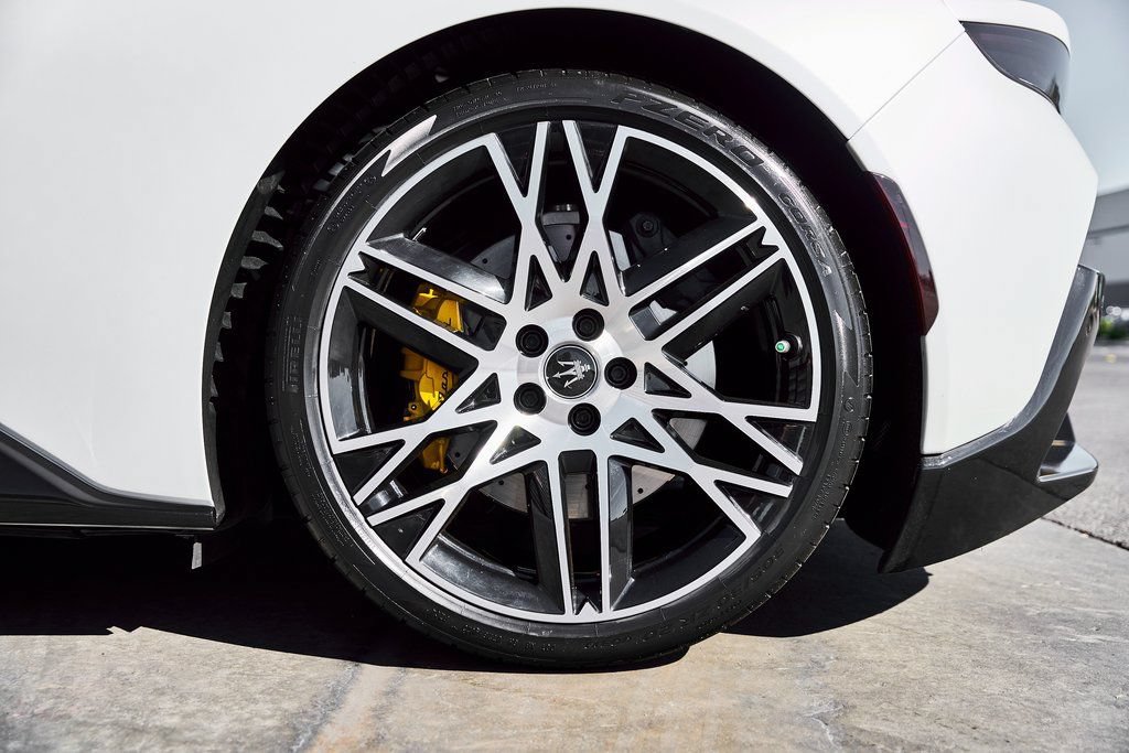 Used 2023 Maserati MC20 Coupe RWD image 26