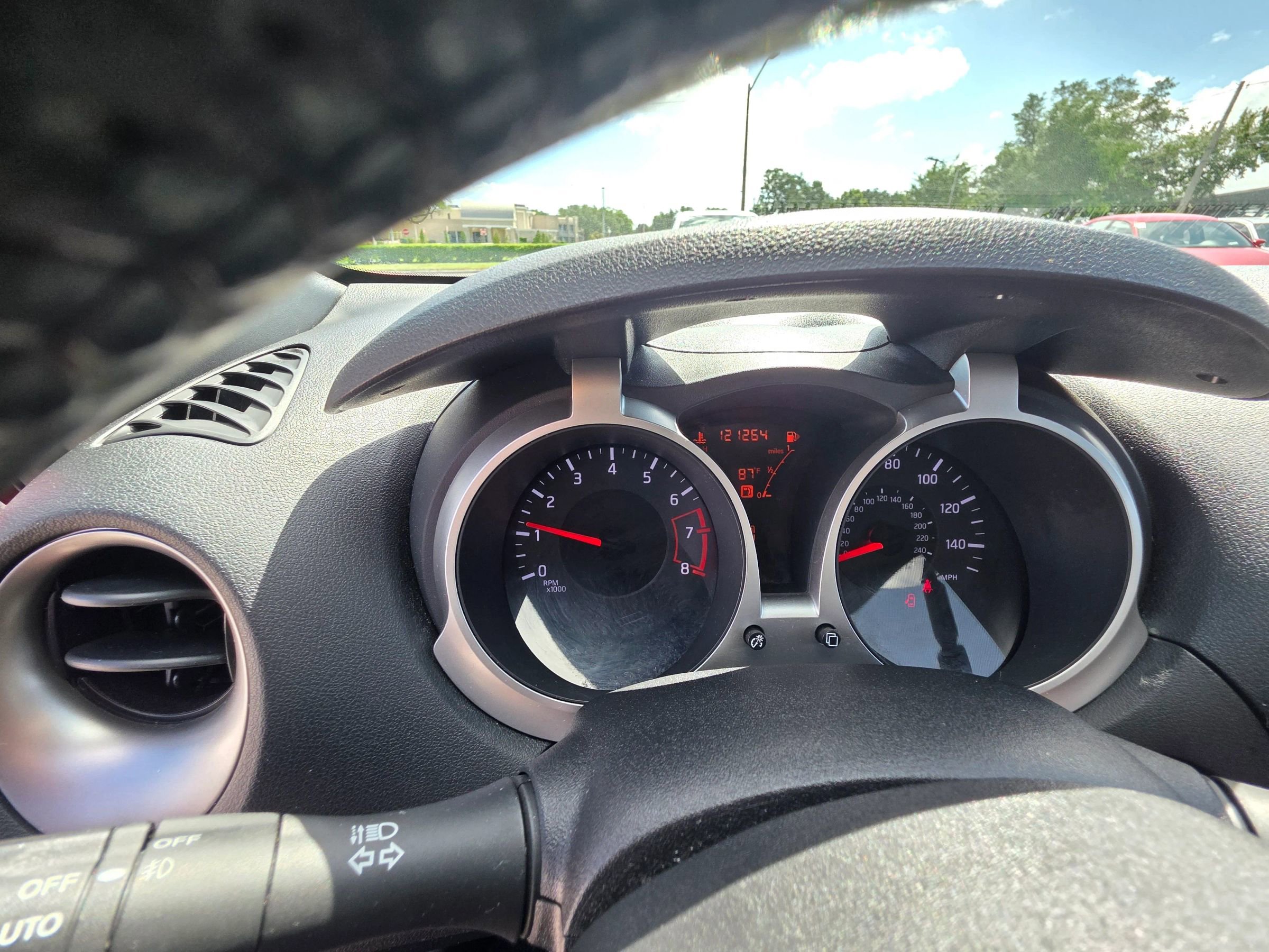 Used 2013 Nissan Juke SL image 9