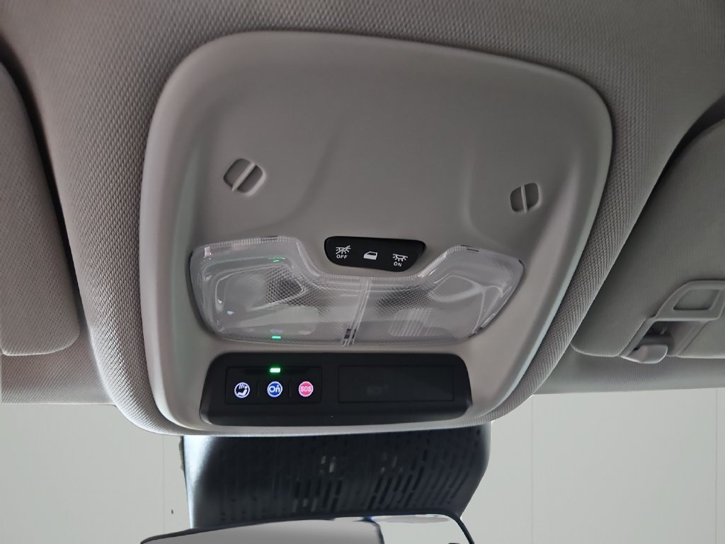 New 2027 Chevrolet Bolt LT w/ Comfort Package FWD image 23