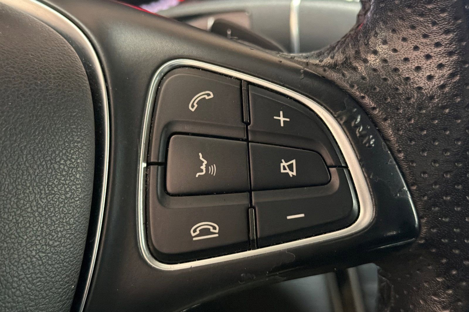 Used 2019 Mercedes-Benz GLC 300 4MATIC image 33