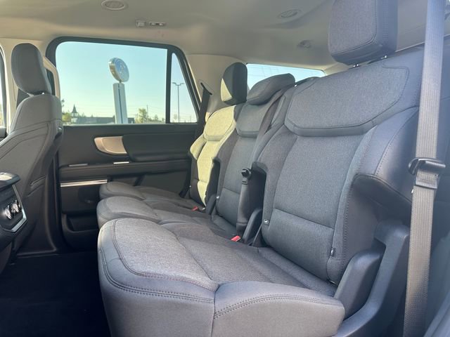 New 2025 Ford Expedition Active image 18