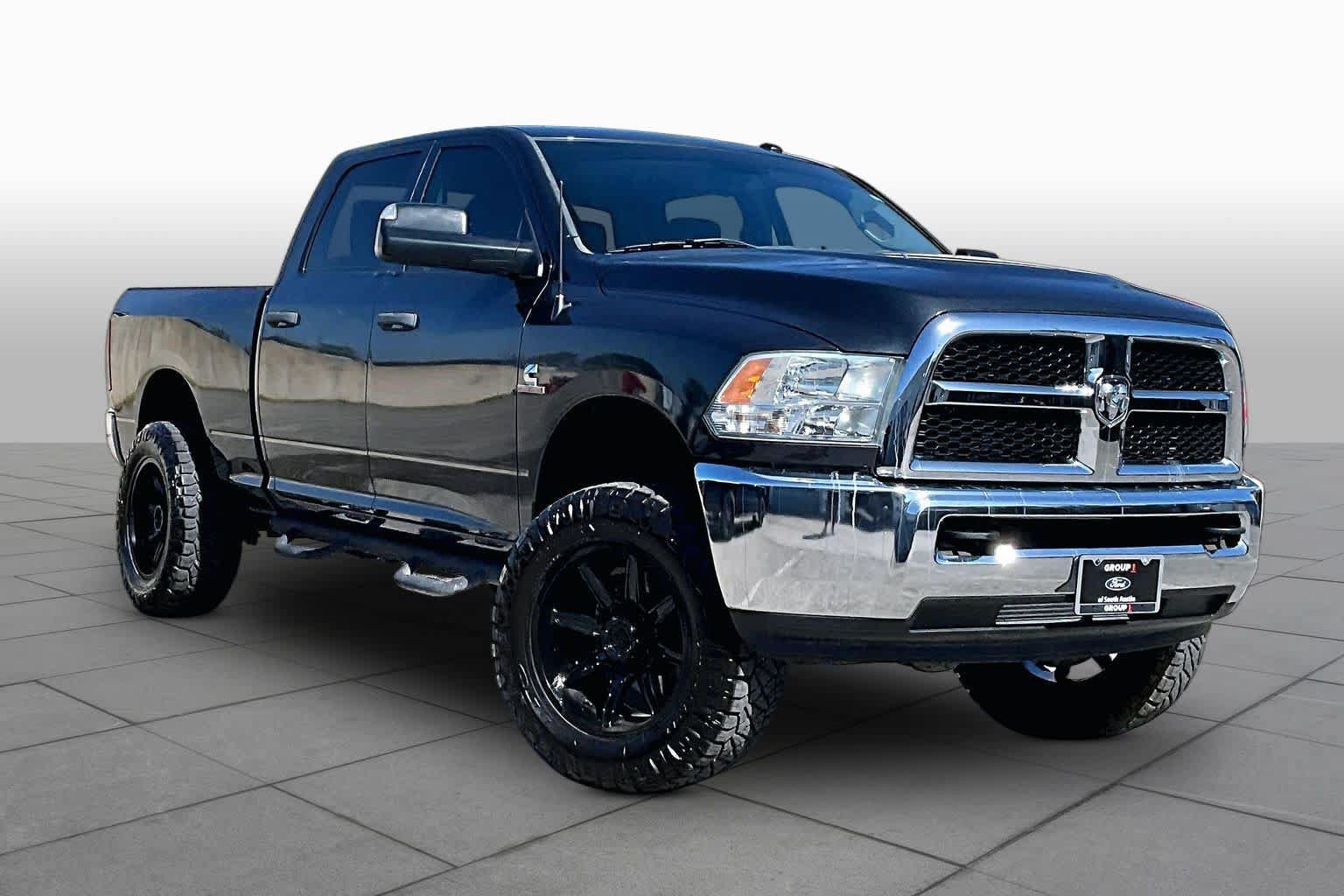 Used 2015 RAM 2500 Tradesman w/ Chrome Appearance Group AWD/4WD image 3