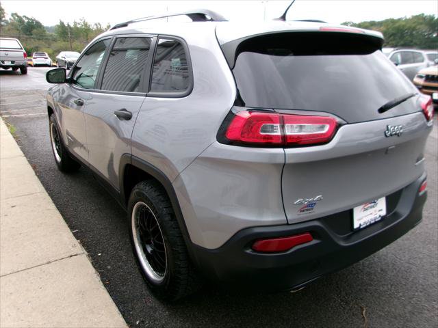 Certified 2017 Jeep Cherokee Sport AWD/4WD image 8