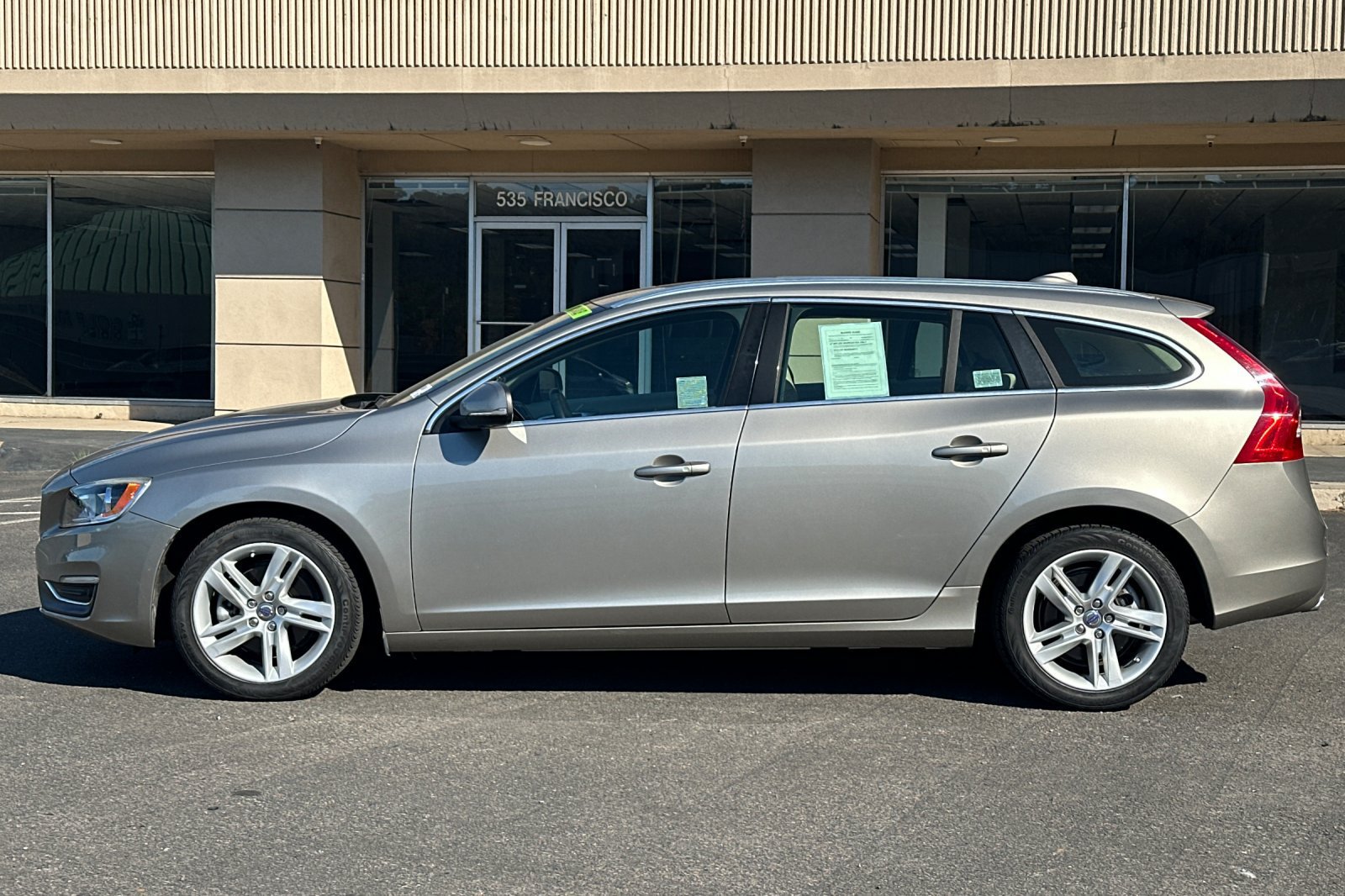 Used 2015 Volvo V60 T5 Premier w/ Technology Package FWD image 5