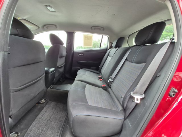 Used 2018 Nissan Leaf SV w/ SV Technology Package image 18