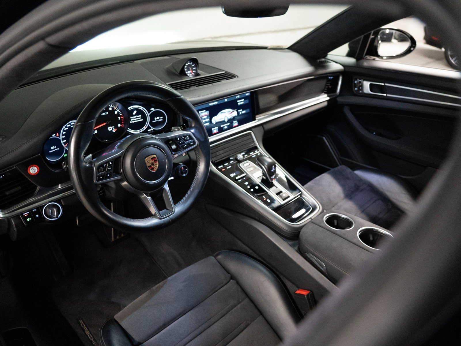 Certified 2020 Porsche Panamera GTS AWD/4WD image 4