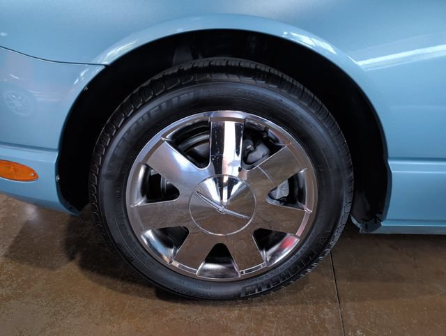 Used 2002 Ford Thunderbird RWD image 21