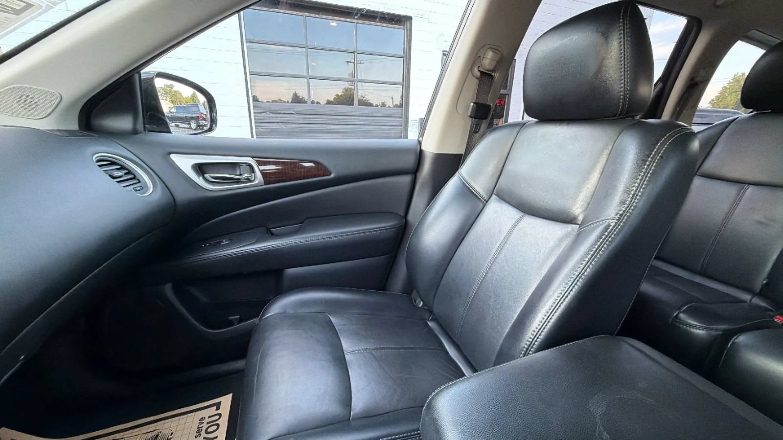 Used 2014 Nissan Pathfinder SL w/ SL Tech Package AWD/4WD image 37