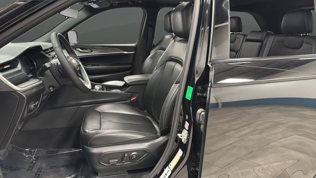 Certified 2024 Jeep Grand Cherokee Limited w/ Luxury Tech Group II AWD/4WD image 9
