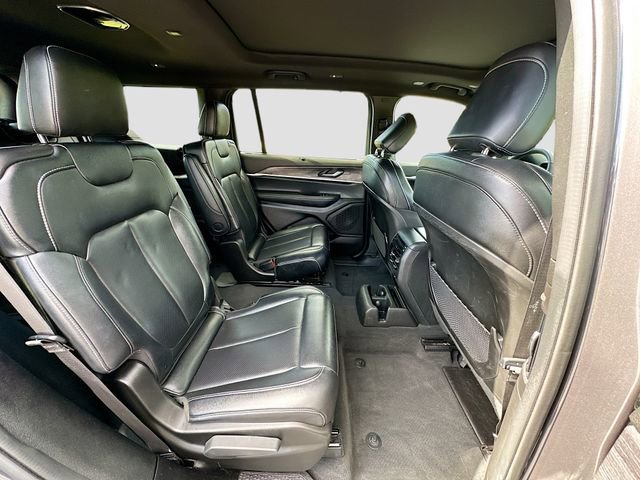 Used 2024 Jeep Grand Cherokee L Limited w/ Luxury Tech Group II image 29