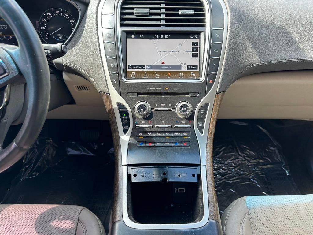 Used 2016 Lincoln MKX Reserve w/ Technology Package FWD image 31