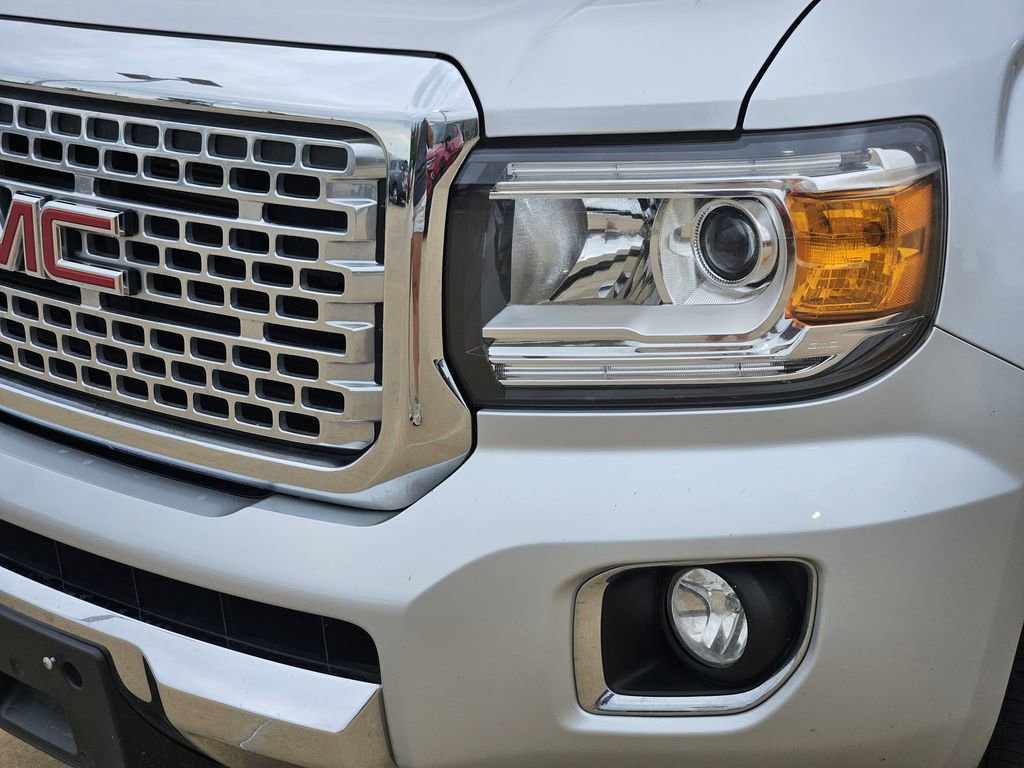 Used 2018 GMC Canyon Denali image 13