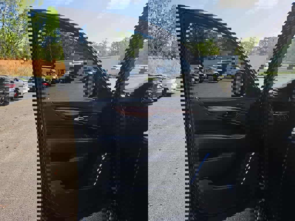 Used 2018 Cadillac Escalade 4WD image 14