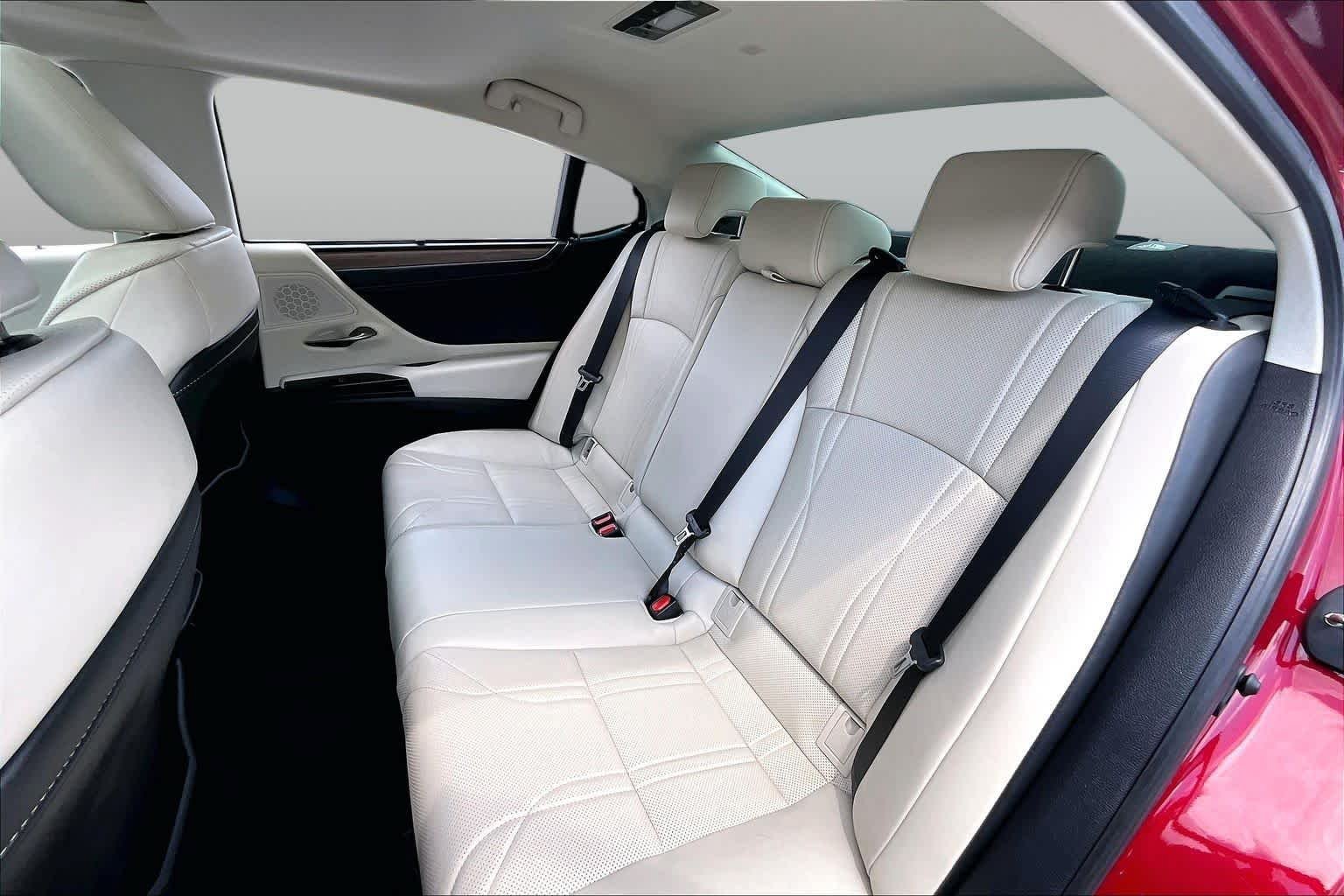 Used 2024 Lexus ES 350 Ultra Luxury w/ Accessory Package (Z2) FWD image 23