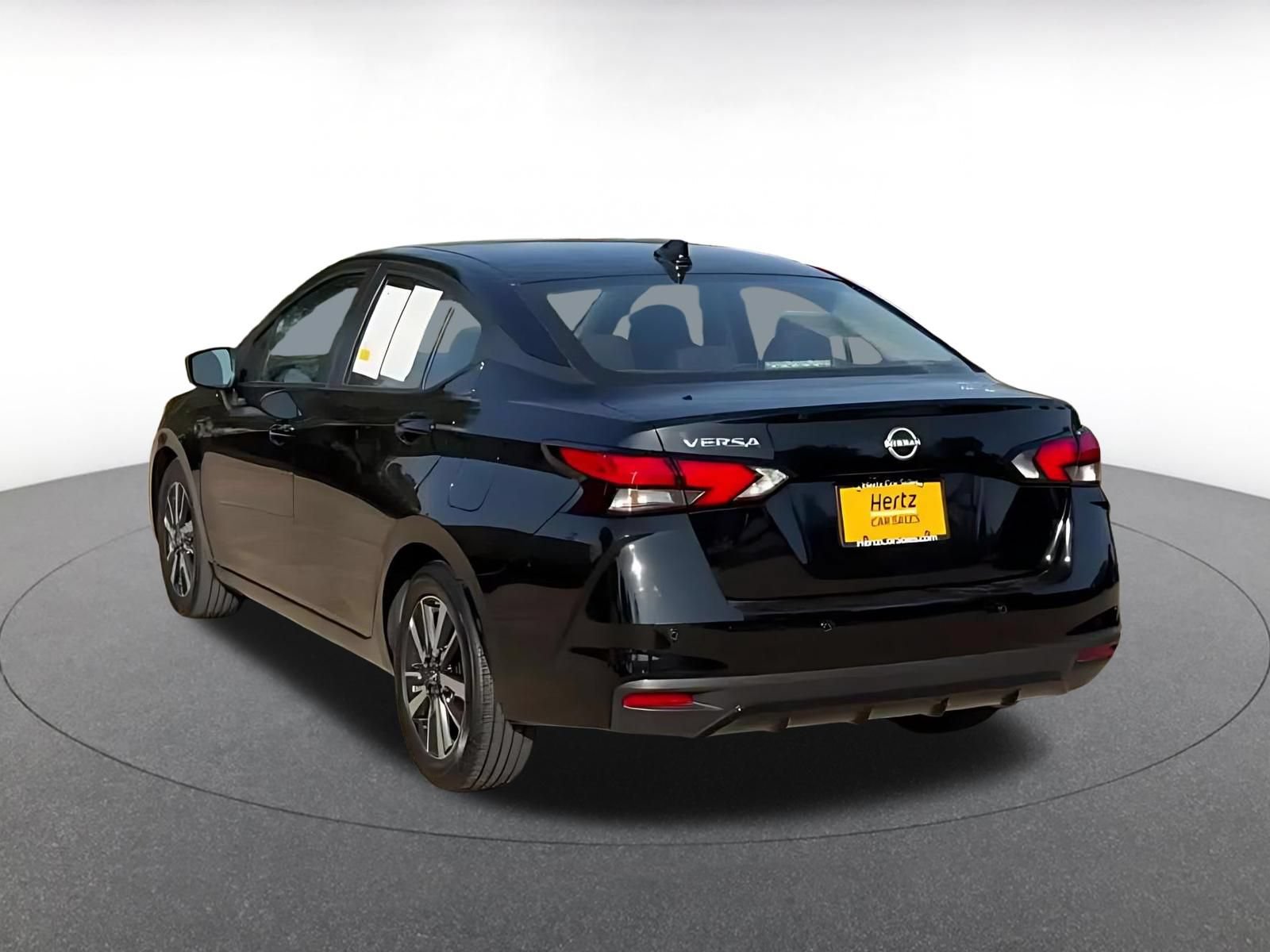 Used 2025 Nissan Versa SV FWD image 9