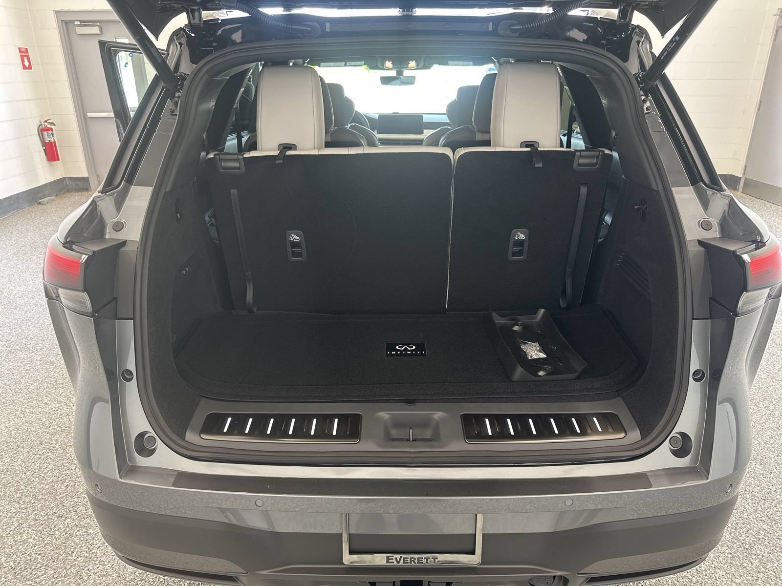 New 2027 INFINITI QX60 Autograph w/ Dark Cargo Package AWD/4WD image 11