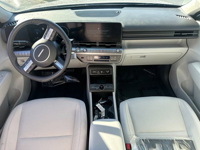 Used 2025 Hyundai Kona SEL image 15