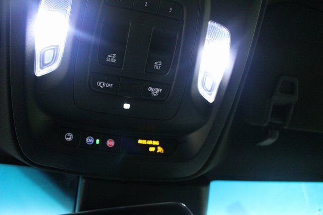 Used 2020 Cadillac CT4 Premium Luxury AWD/4WD image 18