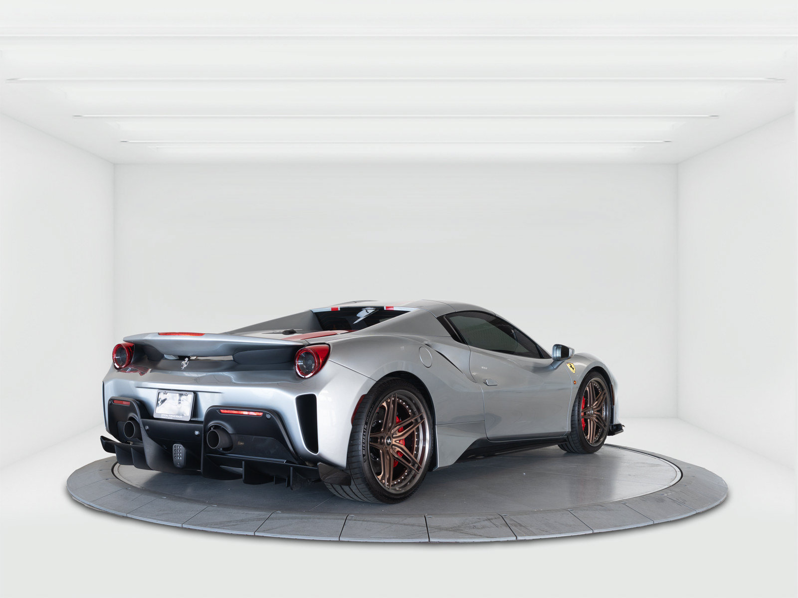 Used 2019 Ferrari 488 Pista Spider RWD image 5