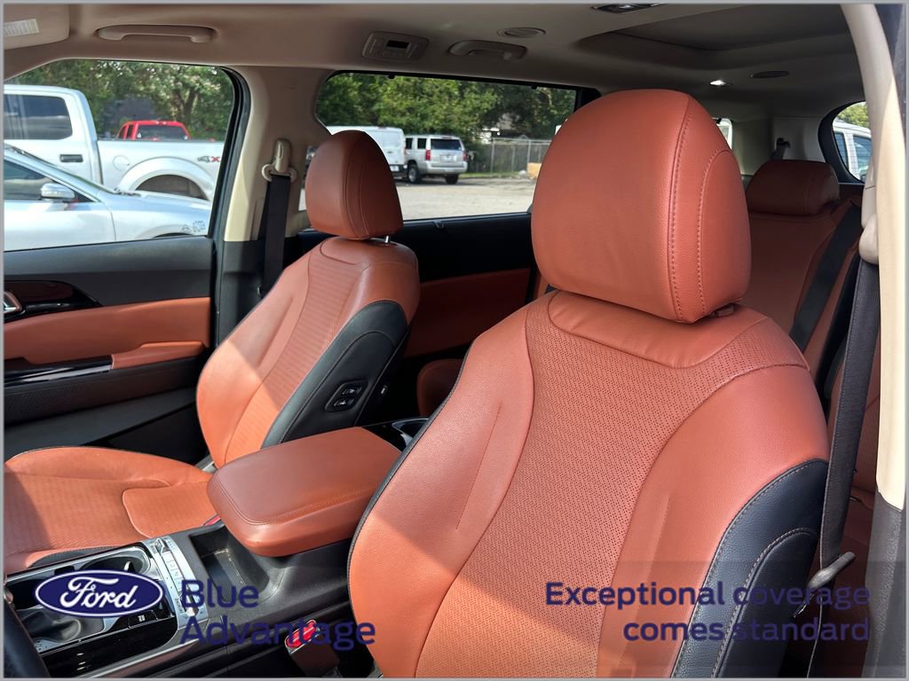 Used 2023 Kia Carnival SX Prestige w/ Paint Protection Package FWD image 11