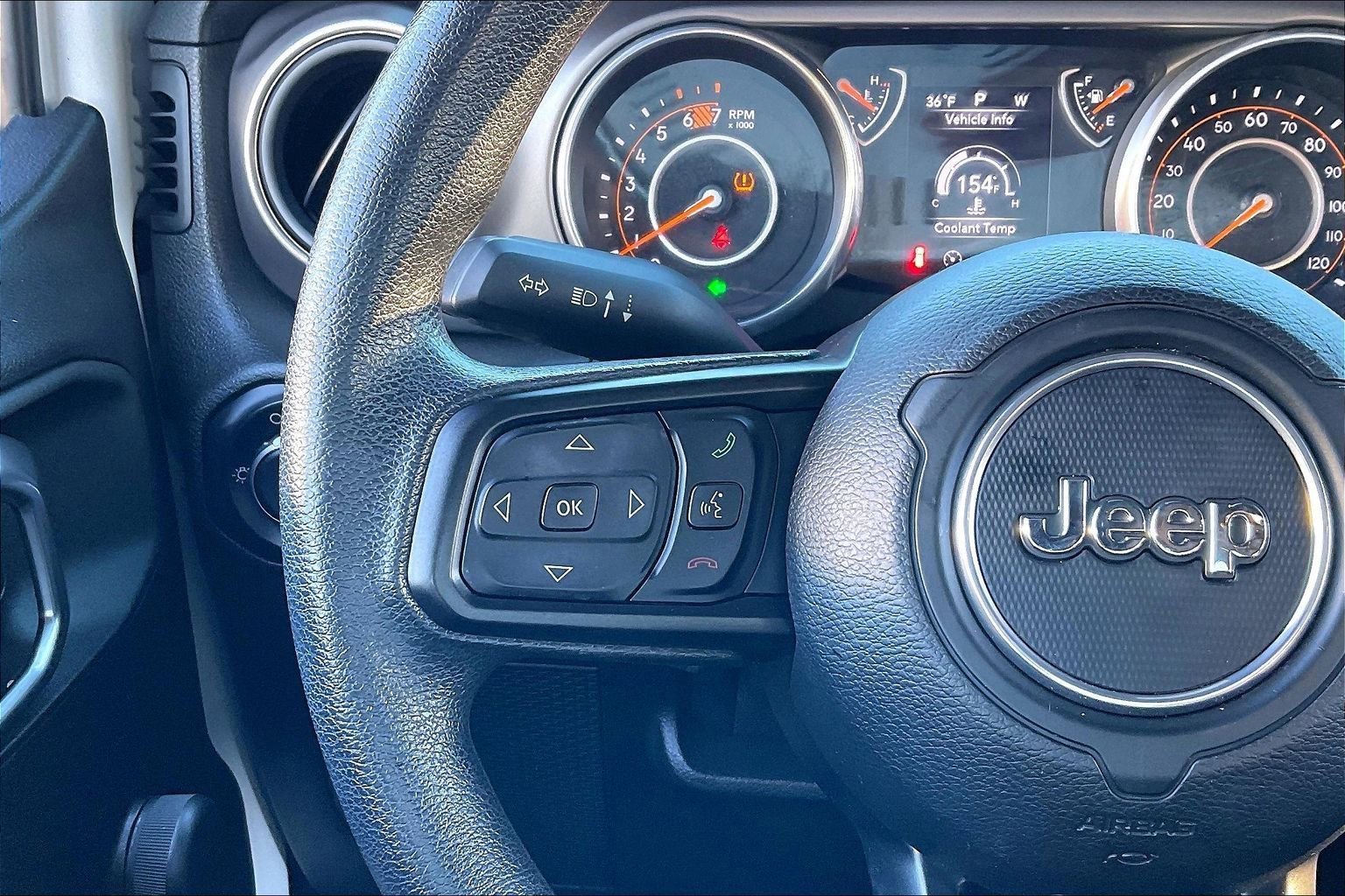 Used 2018 Jeep Wrangler Unlimited Sport image 19