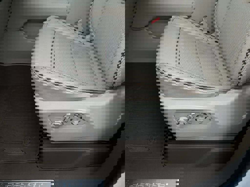 Used 2021 GMC Yukon Denali image 14