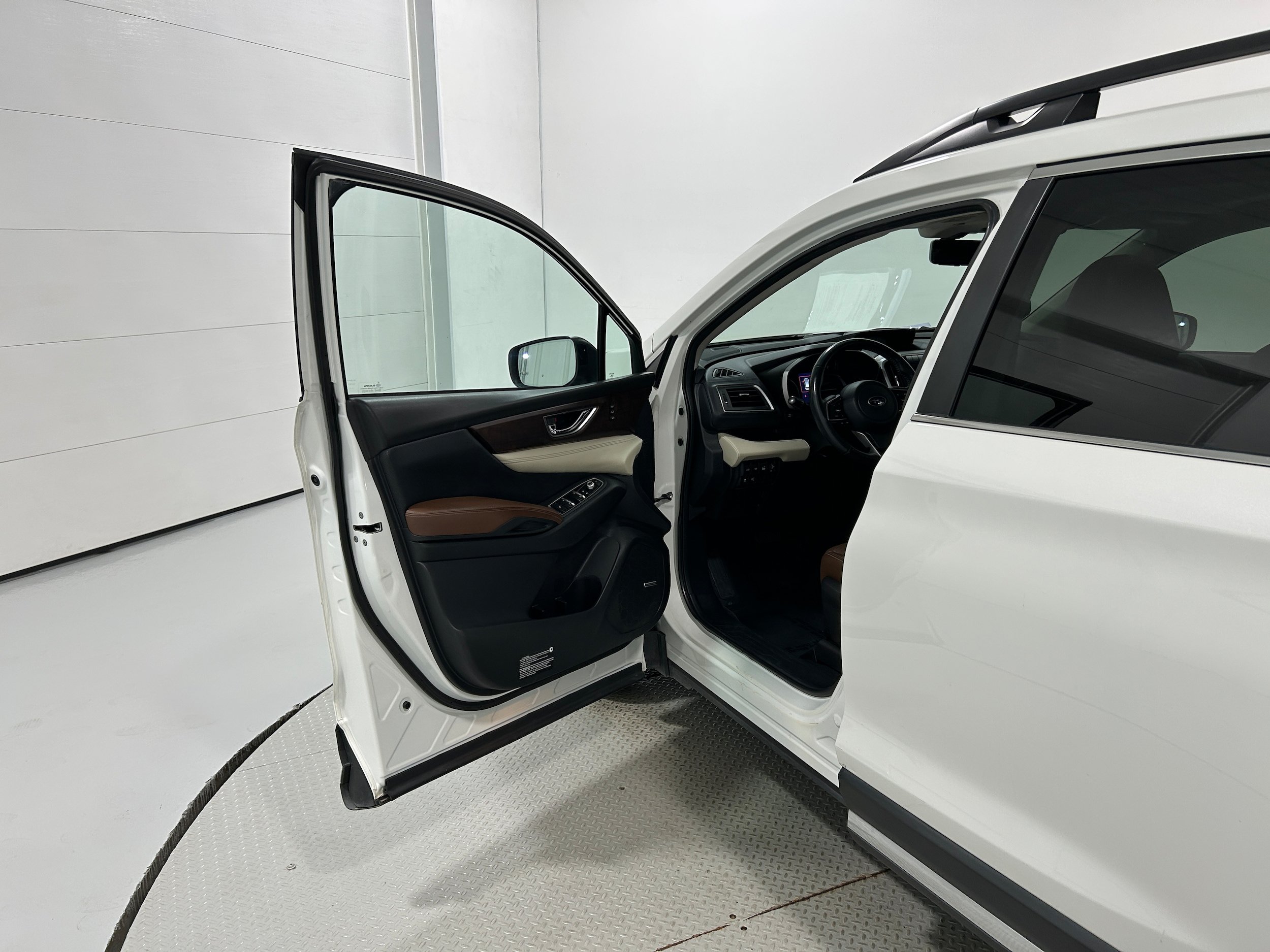 Used 2020 Subaru Ascent Touring w/ Popular Package #2A AWD/4WD image 24