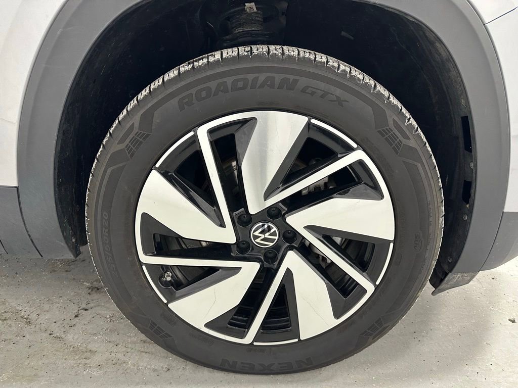 Used 2025 Volkswagen Atlas SE AWD/4WD image 66
