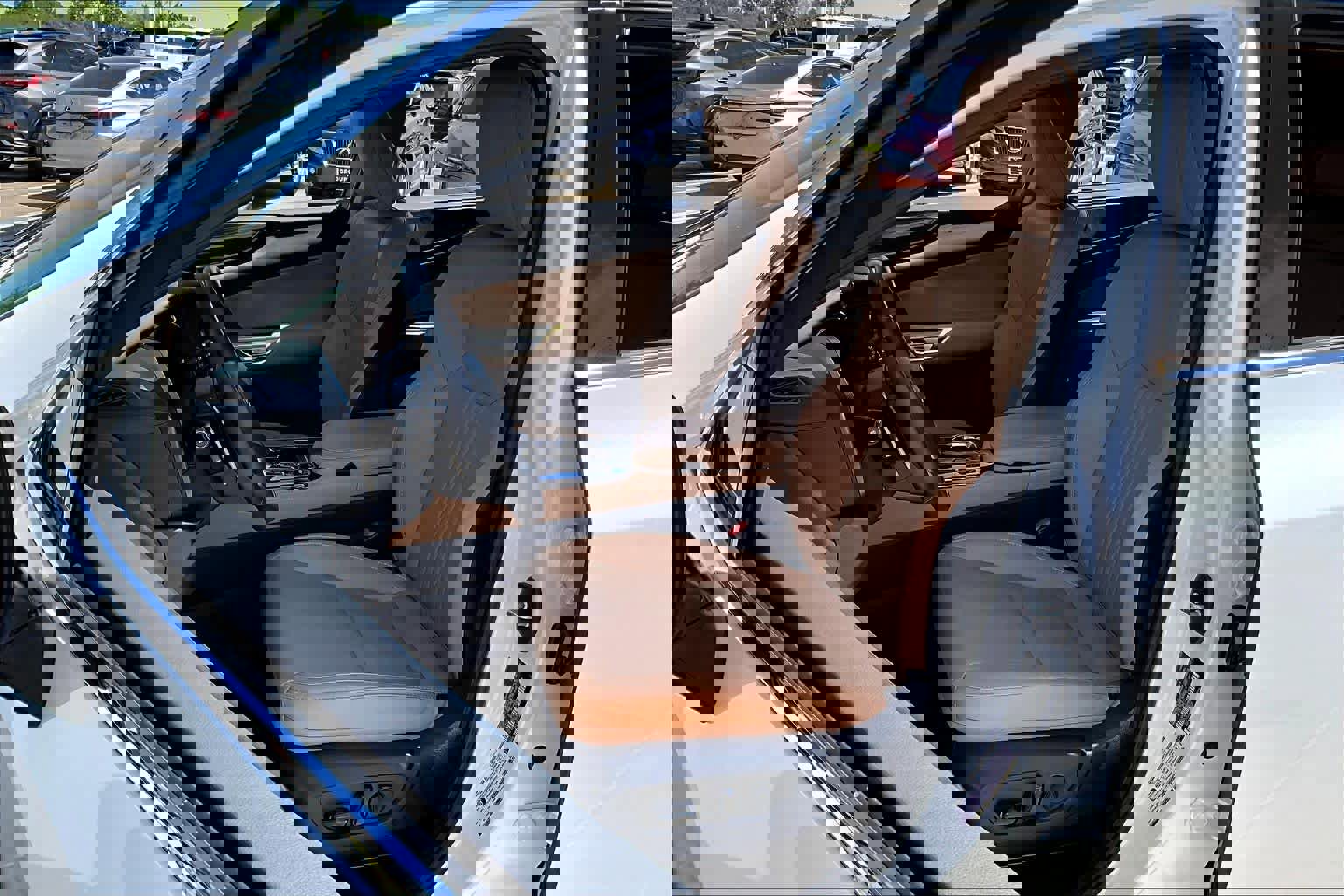 Used 2025 Lexus NX 250 FWD w/ Accessory Package (Z1) image 7